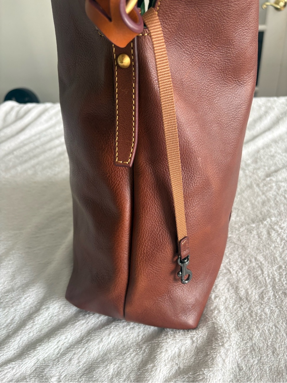 Dooney & Bourke Florentine Chestnut Brown Leather Shoulder Hobo twist strap - Picture 5 of 8